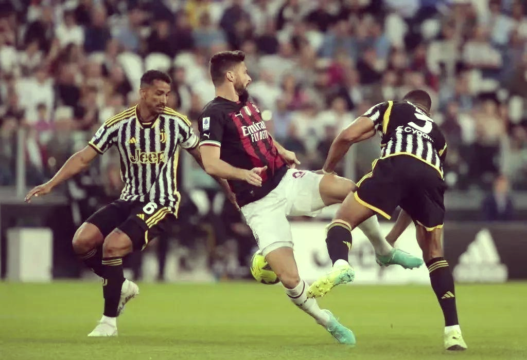 中国九游体育-包含最后时刻意甲焦点战，AC米兰完成篮板制胜，目标明确，轮换策略被讨论的词条